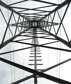 Junija rahla rast odjema električne energije