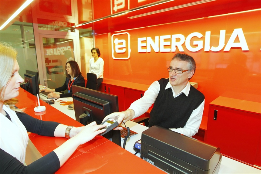 Energija plus še naprej pomaga odjemalcem 