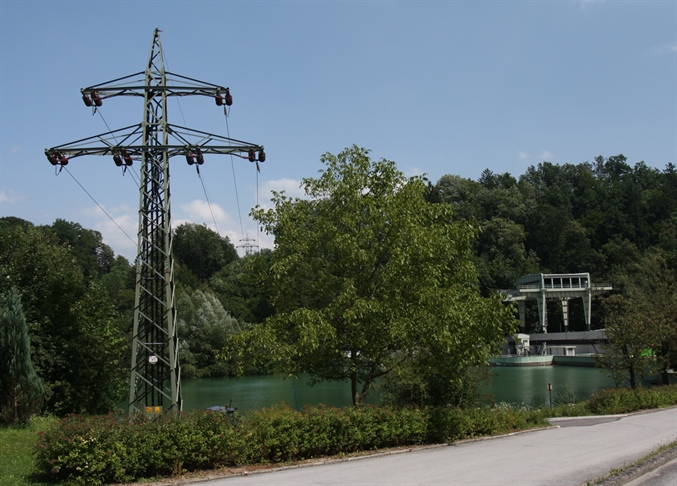 Proizvodnja hidroelektrarn za polovico slabša od lanske