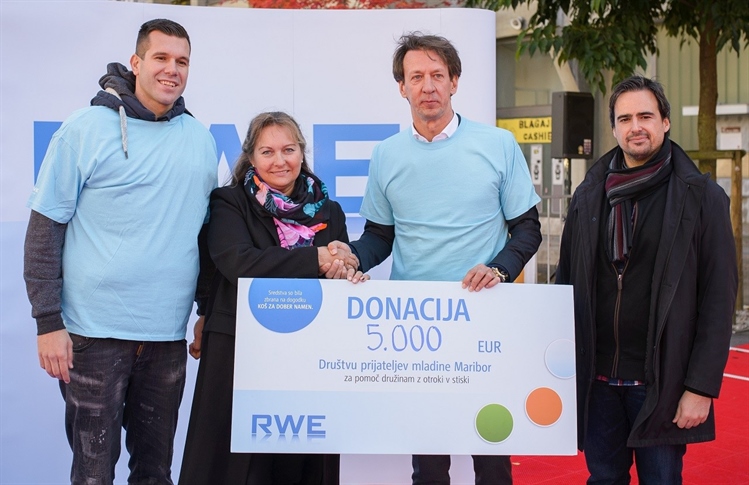 RWE predal donacijo Društvu prijateljev mladine Maribor