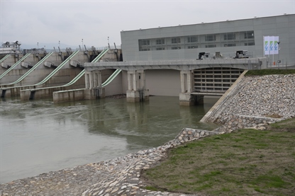 Hidroelektrarne za tretjino nad pričakovanji