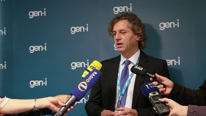 Dr. Robert Golob na srečanju proizvajalcev el. energije
