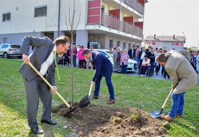 Akademija distribucije Elektra Maribor organizirala medgeneracijski dan