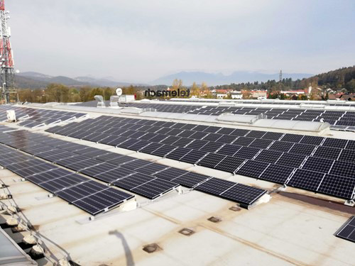 Telemach na svoji stavbi postavil sončno elektrarno 