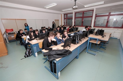 Slovenski srednješolci prikazali genialno znanje o energetiki