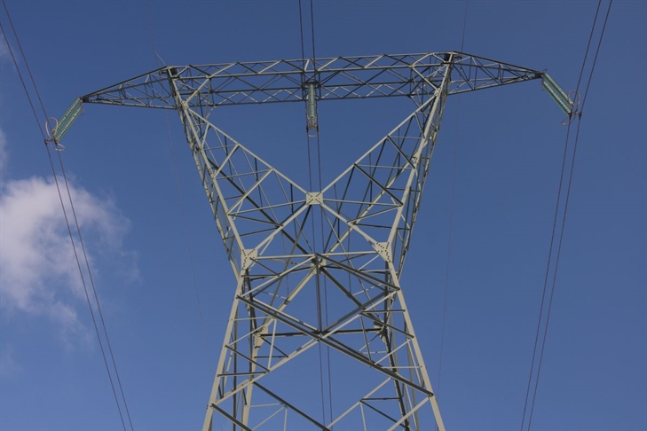Električna energija se je v enem letu pocenila za 27,6 odstotka