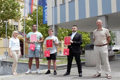 Elektro Maribor podelil prva letošnja priznanja za dosežke v izobraževanju