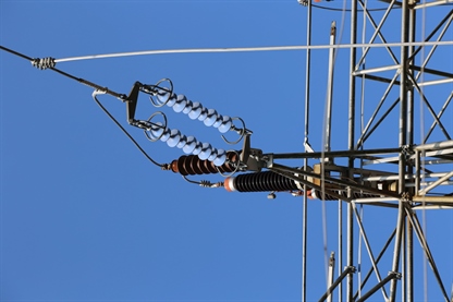 Svetovna poraba elektrike naj bi letos presegla tisto iz leta 2019