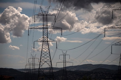 DZ potrdil Zakon o oskrbi z električno energijo