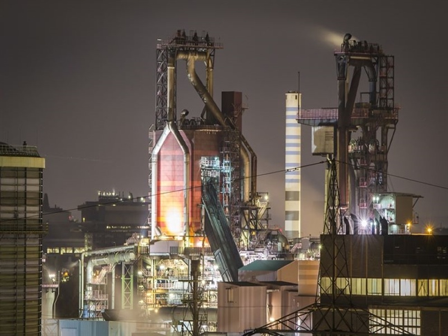 Za usmerjanje velike industrije v dolgoročni zeleni prehod EU v posodobitev predpisov o industrijskih emisijah