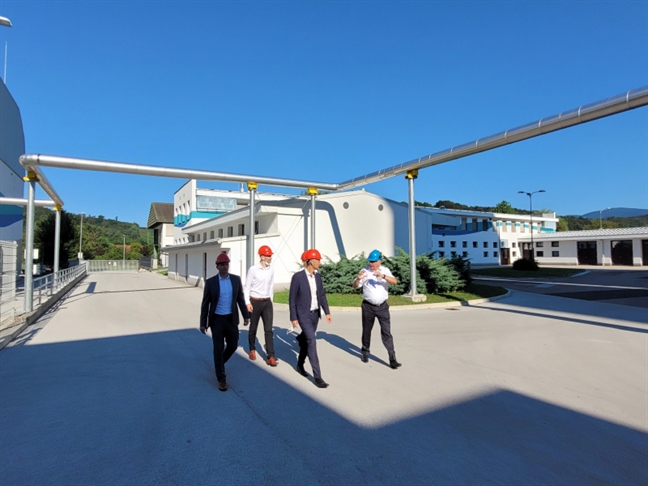 Predstavniki Petrola na delovnem obisku v TEB