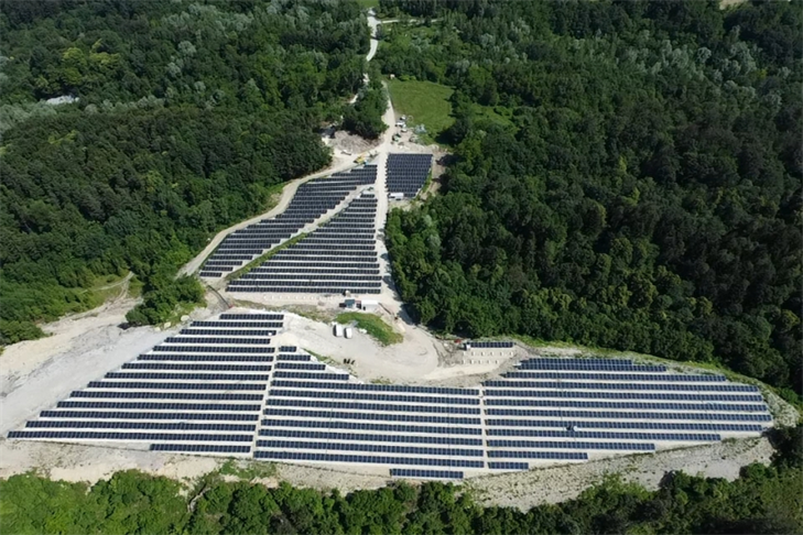 Občina Hrastnik bogatejša še za eno večjo sončno elektrarno