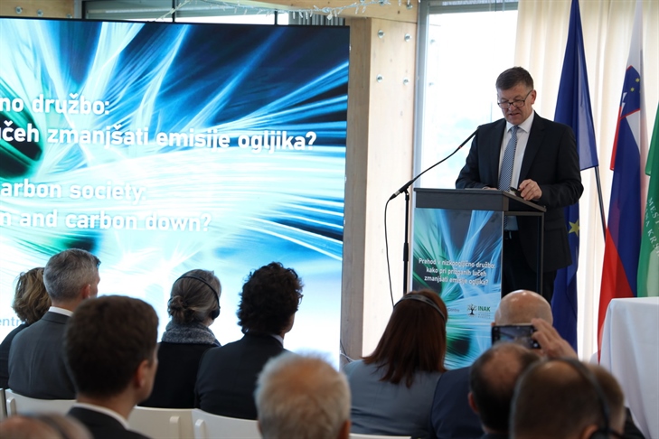 Konferenca o prehodu v nizkoogljično družbo: potrebujemo odločitve in strategijo
