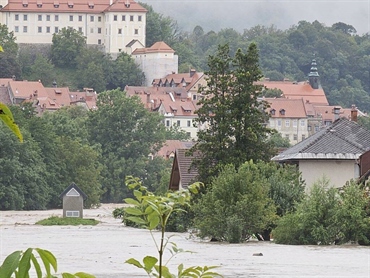 Deževje povzroča težave pri oskrbi z električno energijo