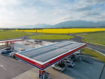 Petrolova prodajna mesta poganja energija sončnih elektrarn