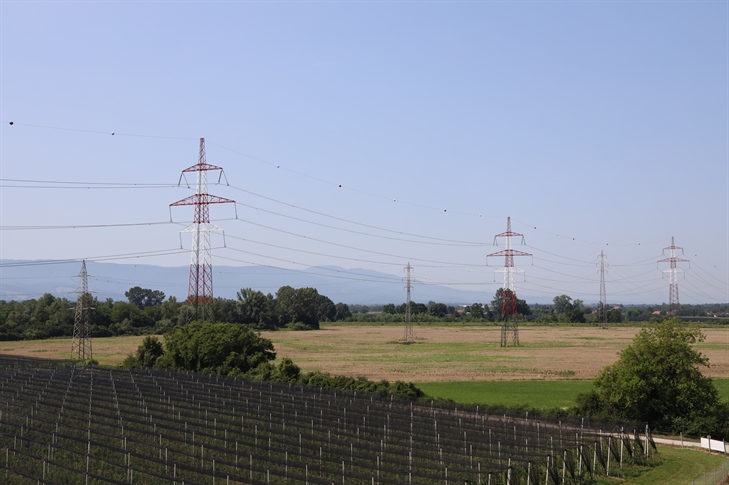 Energetika v letu 2022: 28 mrd EUR prihodkov, vendar nižja dodana vrednost