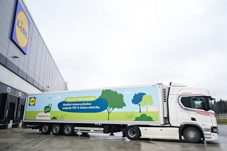 Lidl Slovenija s prvim popolnoma električnim polpriklopnikom