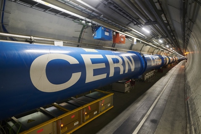Slovenija še korak bliže polnopravnemu članstvu v CERN-u