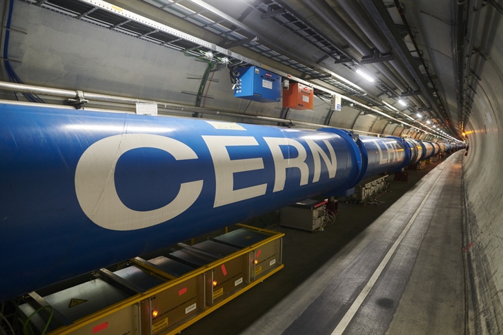Slovenija še korak bliže polnopravnemu članstvu v CERN-u