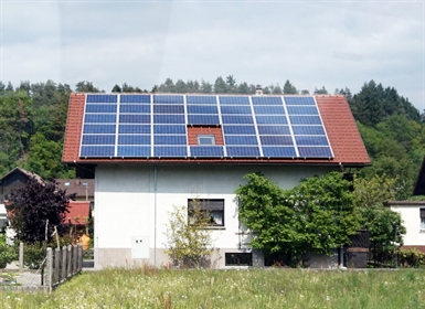 Kako koristna je samooskrbna sončna elektrarna v primeru izrednih razmer?
