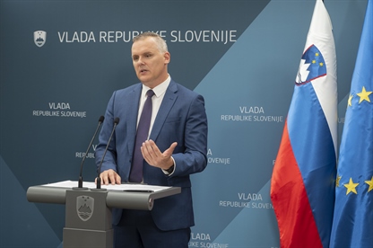 Vlada vendarle potrdila podnebni zakon