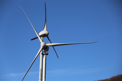 Milijoni spodbud za nove sončne in vetrne elektrarne