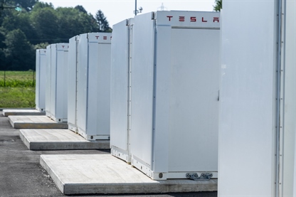 Podjetjem na voljo skoraj 17 milijonov evrov za namestitev hranilnikov električne energije